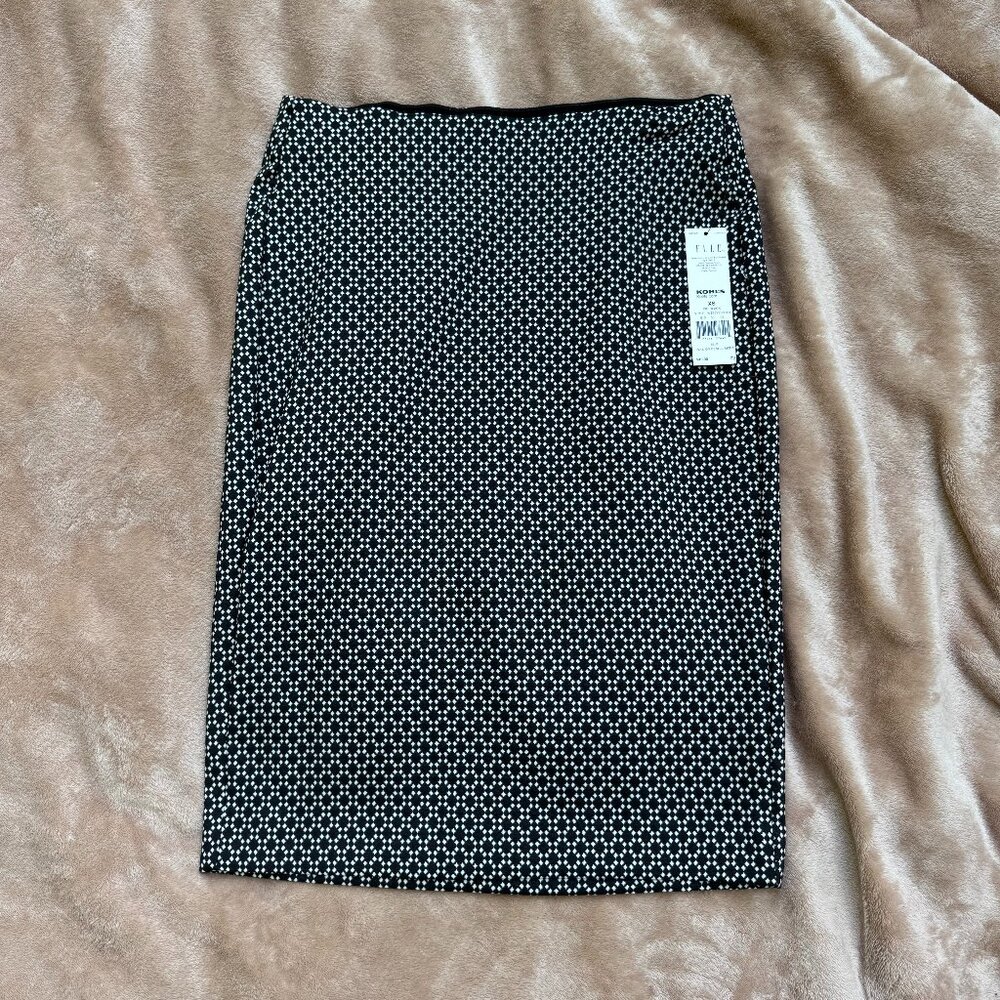✨NWT ELLE Pull-On Pencil Skirt - XS ✨